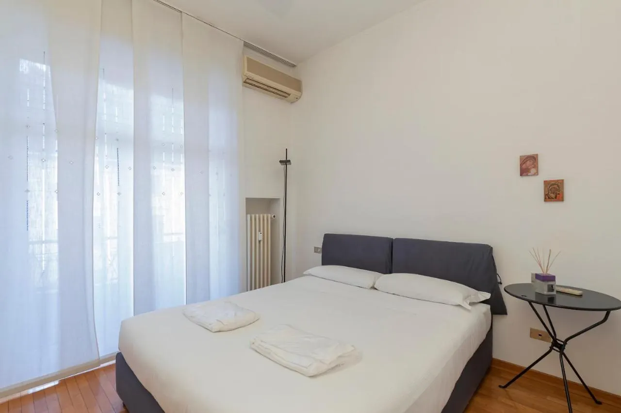Comodo Appartamento Tra Brera E Porta Nuova Milano